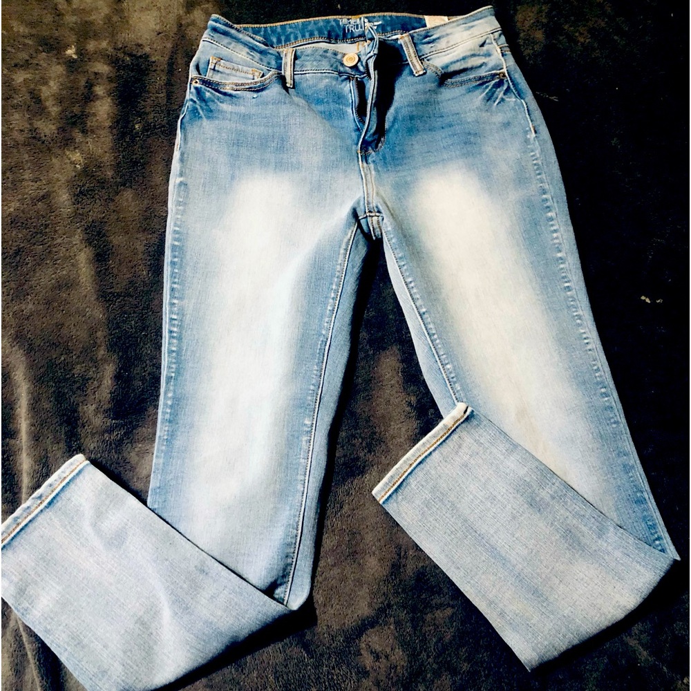 Time and true super skinny ripped jeans size 2